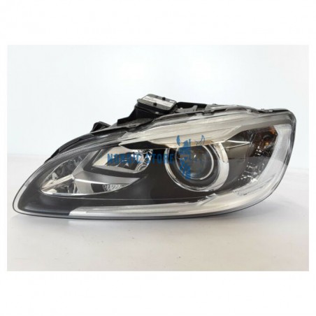 Volvo gyári alkatrészek, Volvo 31698818 bal kanyarkövetős xenon fényszóró.